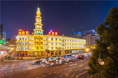  深圳石岩柏美会所美女：致力于为您提供专业的美容服务 